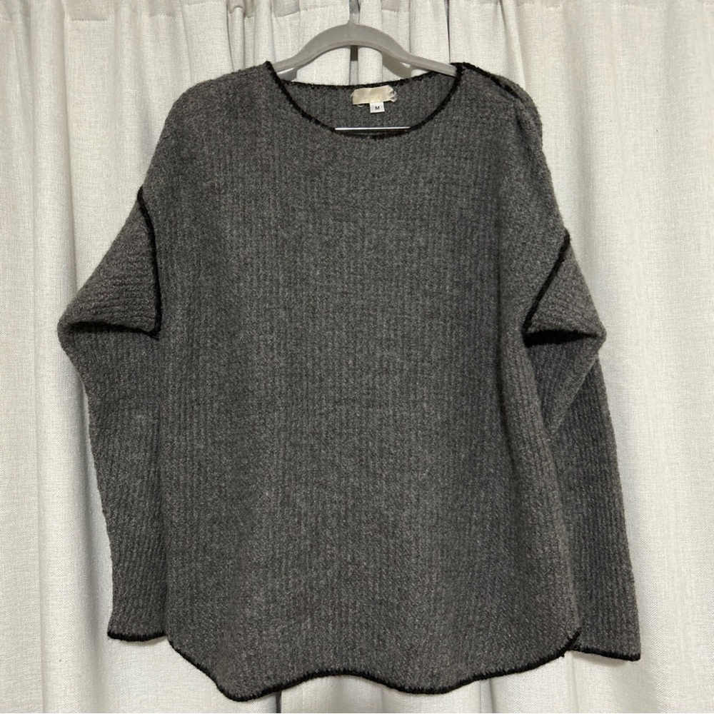 100% Alpaca Sweater Women’s Size M